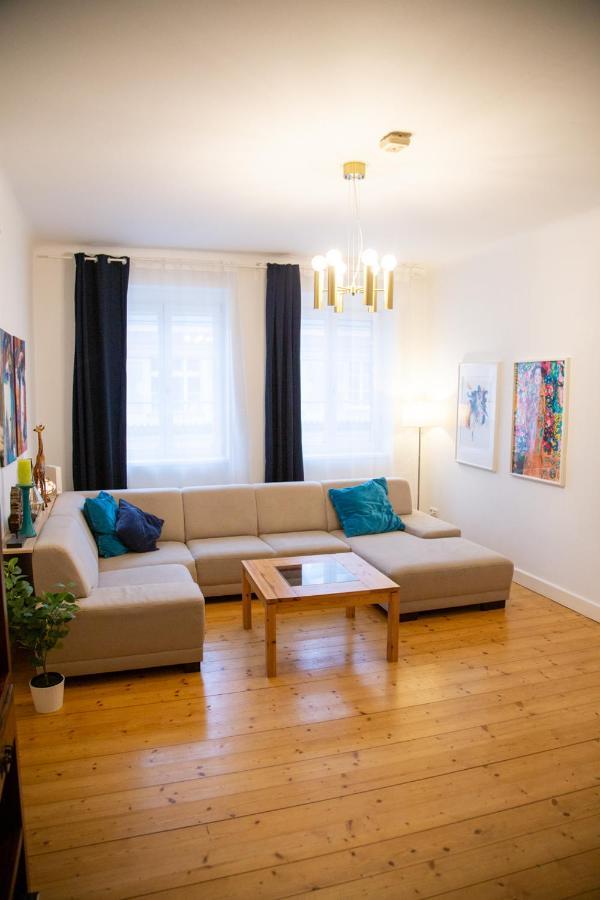 Velky 3-Izbovy Apartman Bratislava-Stare Mesto Kültér fotó