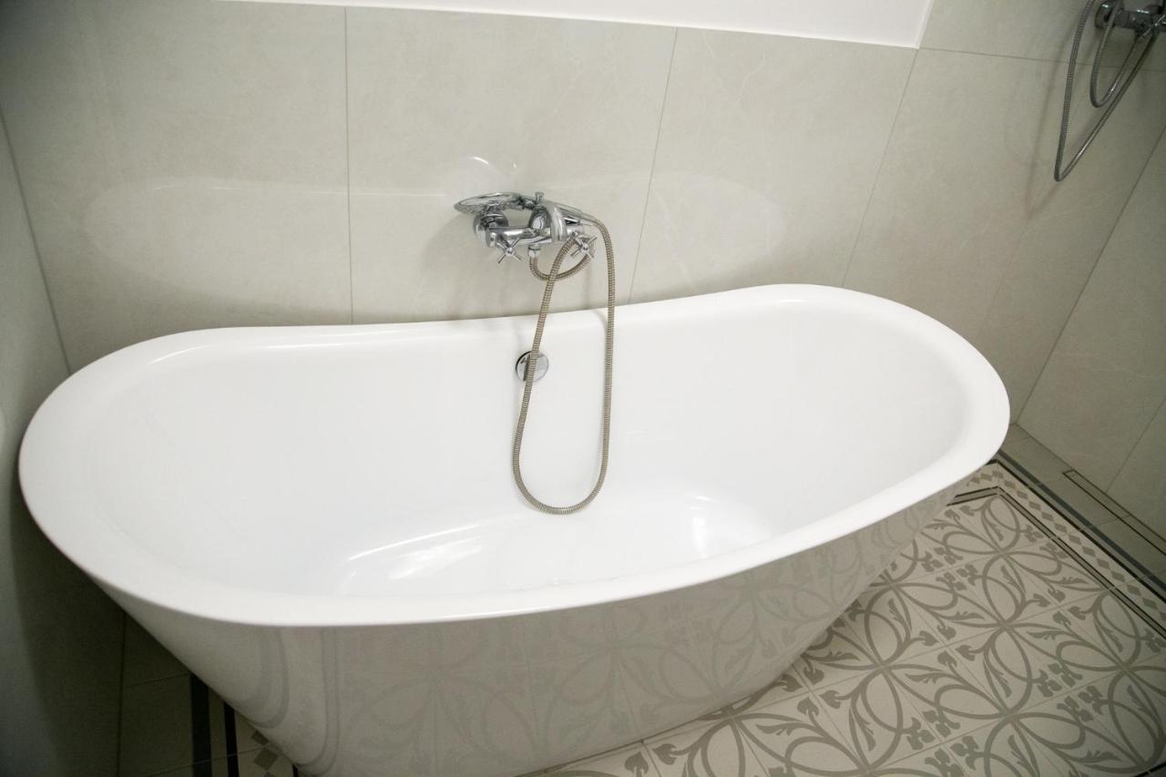 Velky 3-Izbovy Apartman Bratislava-Stare Mesto Kültér fotó