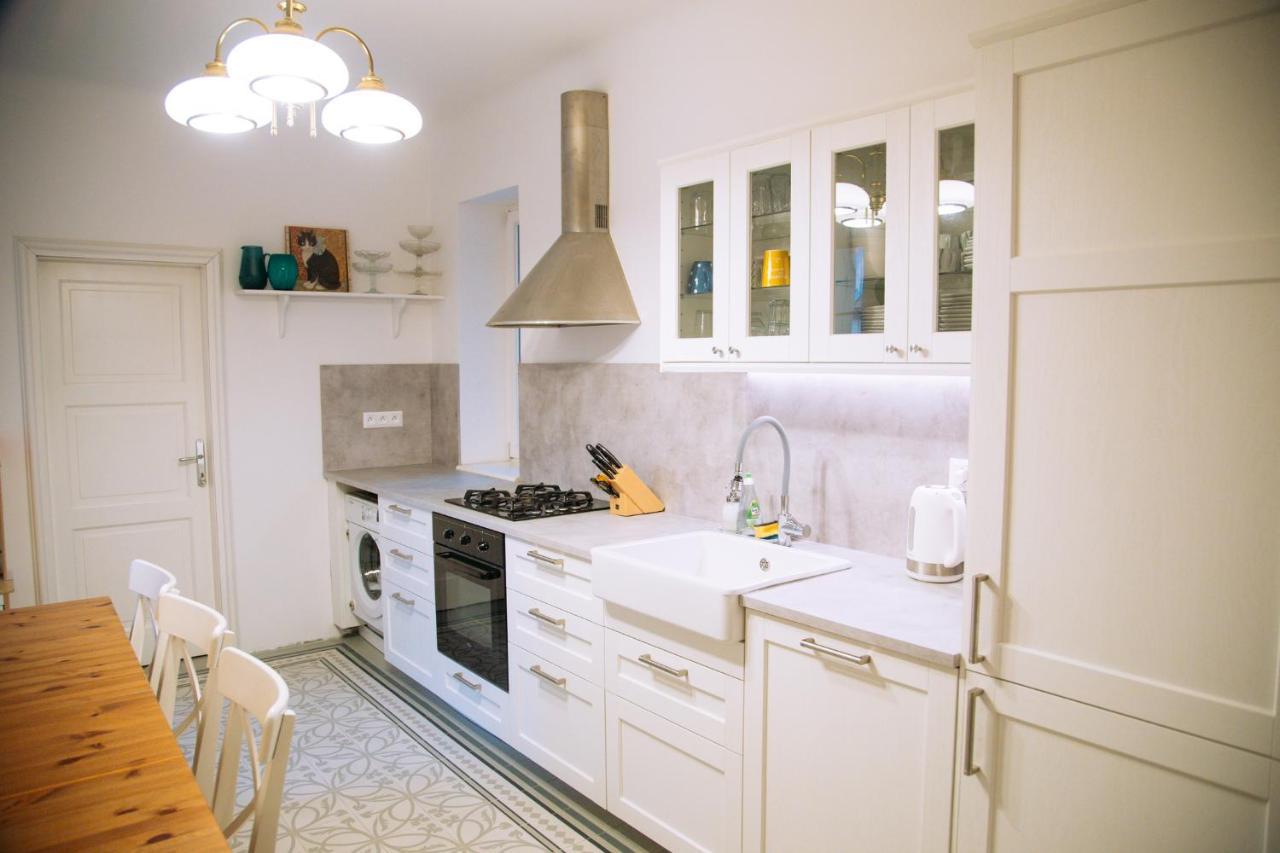 Velky 3-Izbovy Apartman Bratislava-Stare Mesto Kültér fotó