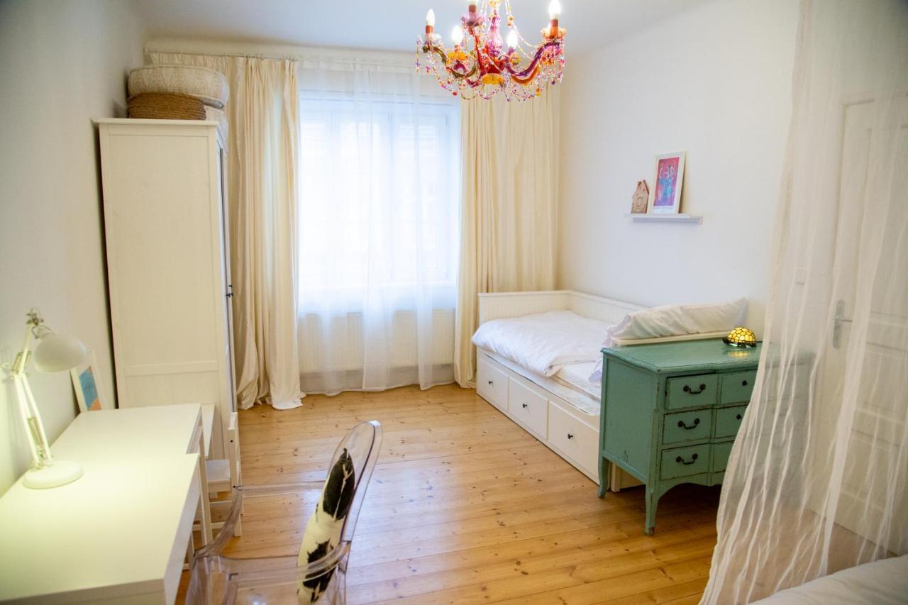 Velky 3-Izbovy Apartman Bratislava-Stare Mesto Kültér fotó
