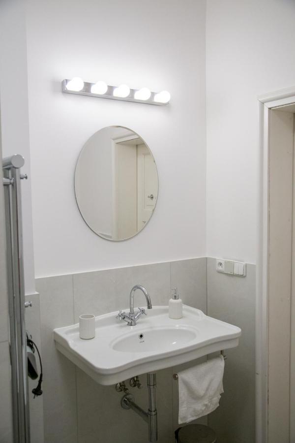 Velky 3-Izbovy Apartman Bratislava-Stare Mesto Kültér fotó